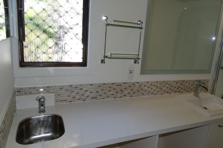 Photo of property in 3/59 Norwood Road, Bayswater, Auckland, 0622