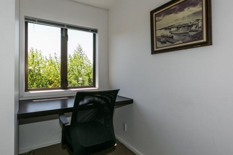 Photo of property in 47 Lane Road, Havelock North, 4130