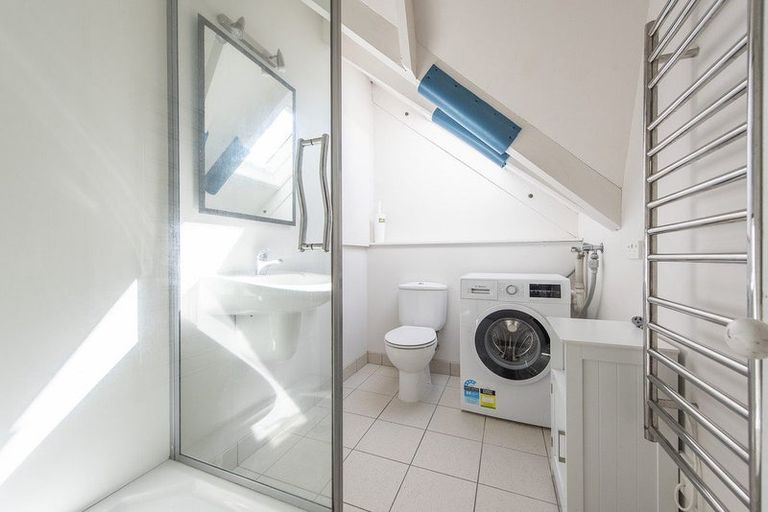 Photo of property in 25/10 Pitarua Street, Thorndon, Wellington, 6011