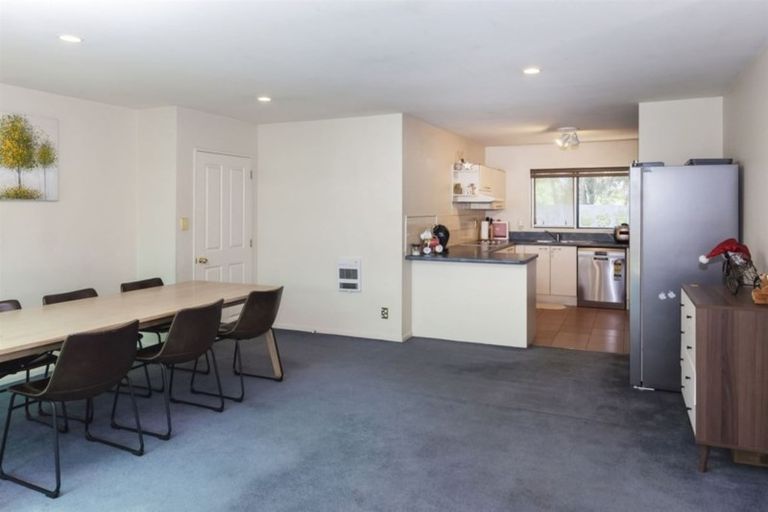 Photo of property in 10 Riegler Place, Belfast, Christchurch, 8051