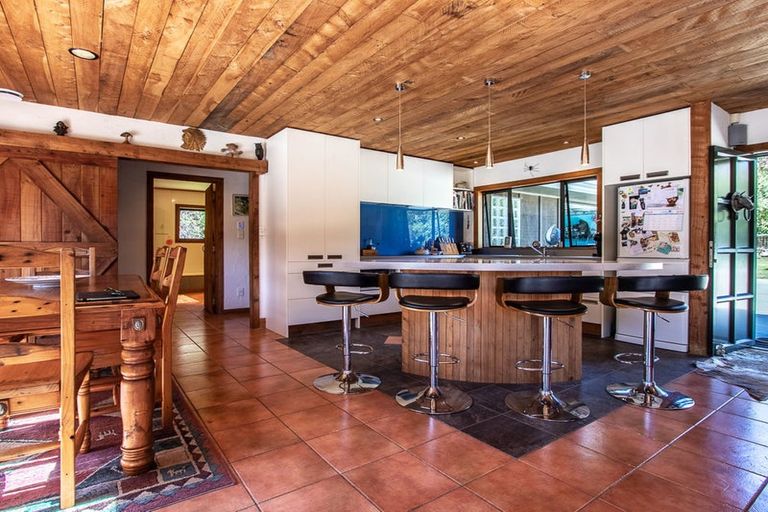 Photo of property in 37 Kents Road, Reikorangi, Waikanae, 5391