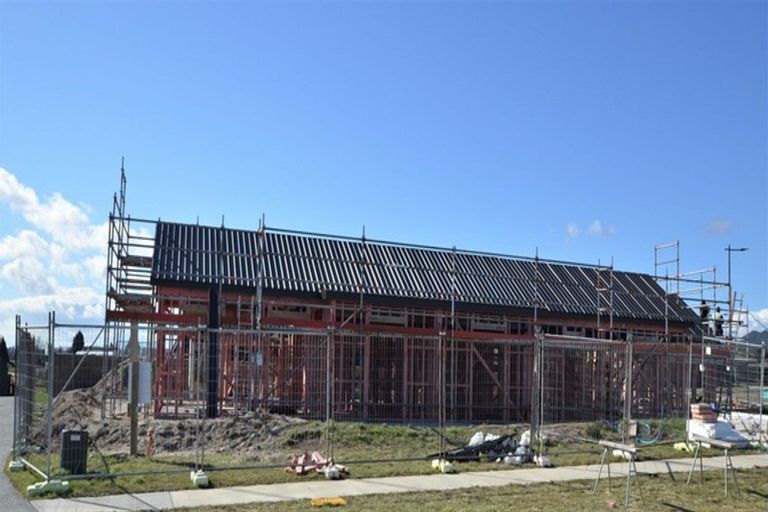 Photo of property in 2 Kara Place, Wharewaka, Taupo, 3330