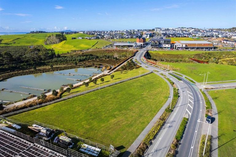 Photo of property in 109 Te Oneroa Way, Long Bay, Auckland, 0630