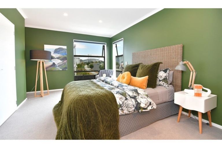 Photo of property in 2 Couldrey Crescent, Red Beach, 0932