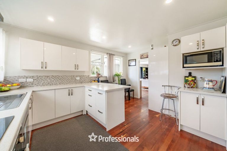 Photo of property in 10 Gray Avenue, Paraparaumu Beach, Paraparaumu, 5032