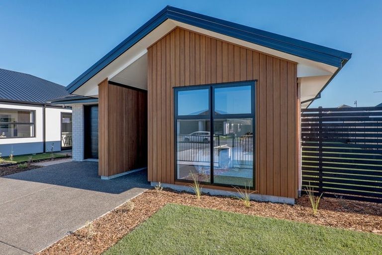 Photo of property in 13 Mcgarry Drive, Kaiapoi, 7630