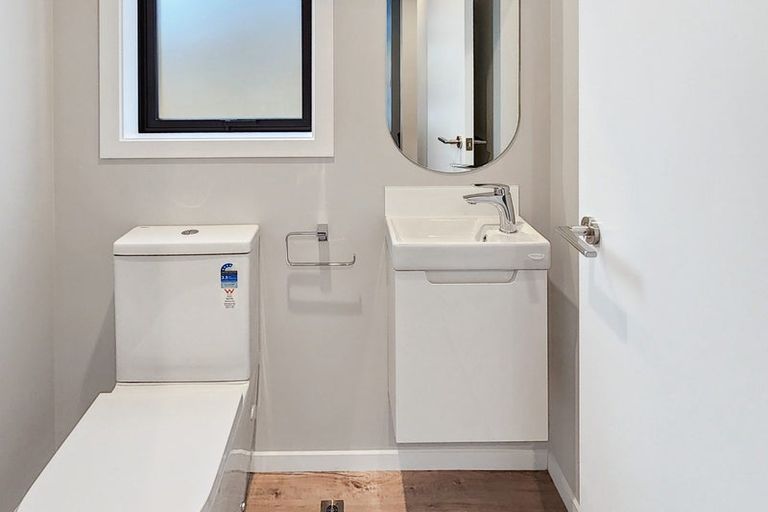 Photo of property in 5 Bathurst Street, Silverstream, Upper Hutt, 5019