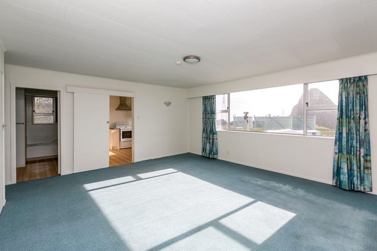 Photo of property in 23b Port View Crescent, Moturoa, New Plymouth, 4310