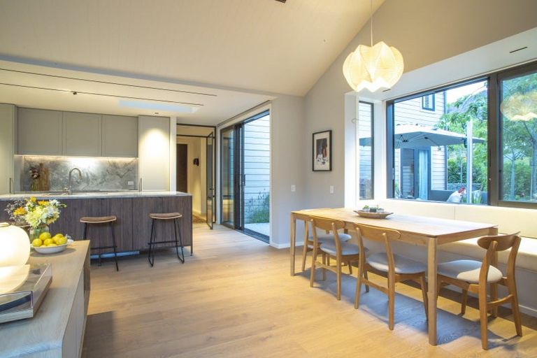 Photo of property in 9a Caernarvon Street, Arrowtown, 9302