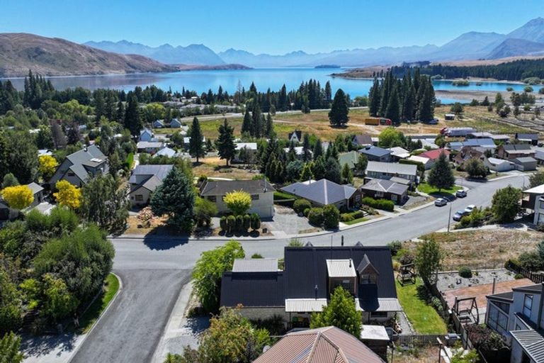 Photo of property in 4 Hamilton Drive, Lake Tekapo, 7999