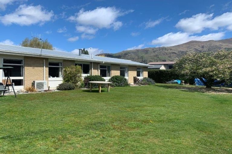 Photo of property in 90-94 Tenby Street, Wanaka, 9305