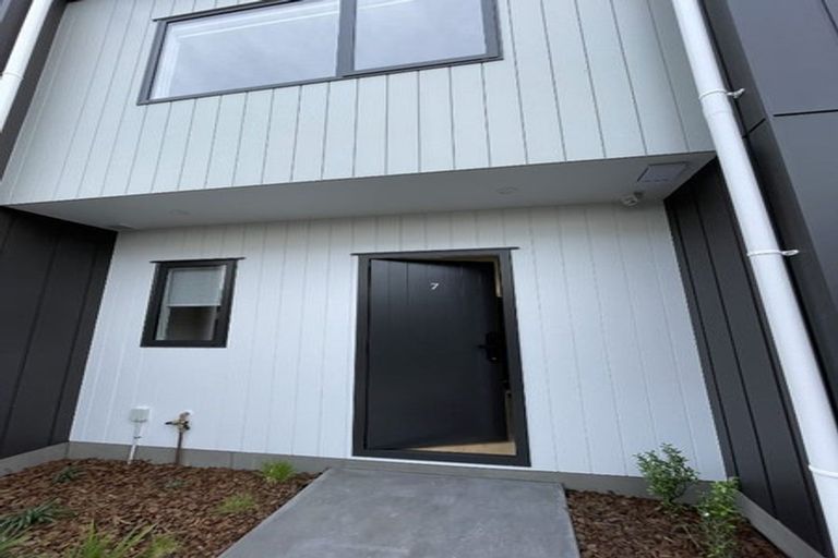 Photo of property in 7/13 Thomas Road, Mangere, Auckland, 2022