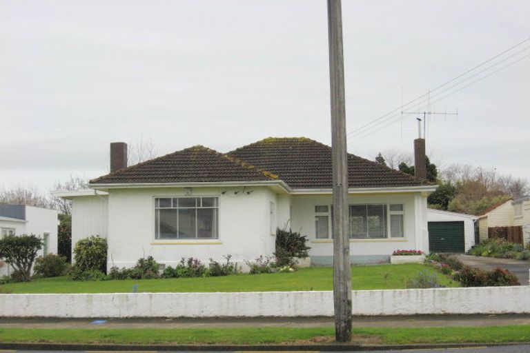 Photo of property in 361 Oxford Street, Levin, 5510