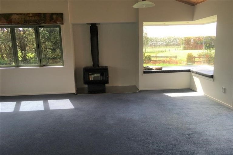 Photo of property in 1373 Devon Road, Brixton, Waitara, 4382