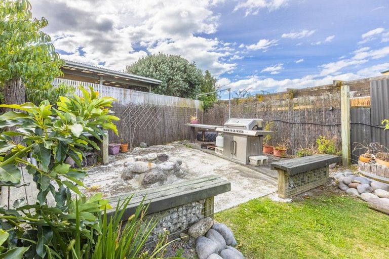 Photo of property in 10 Ireland Place, Pirimai, Napier, 4112