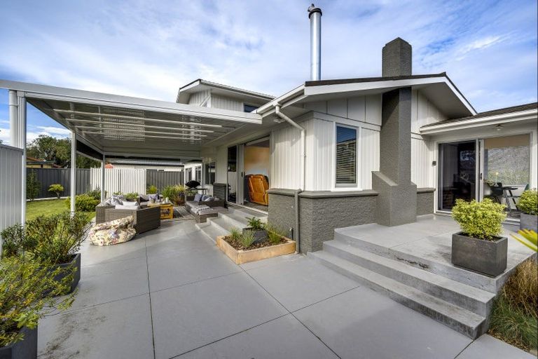 Photo of property in 9 Lowther Place, Taradale, Napier, 4112