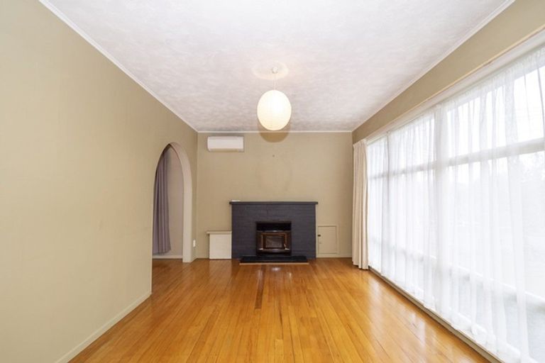 Photo of property in 15 Wavell Crescent, Lansdowne, Masterton, 5810