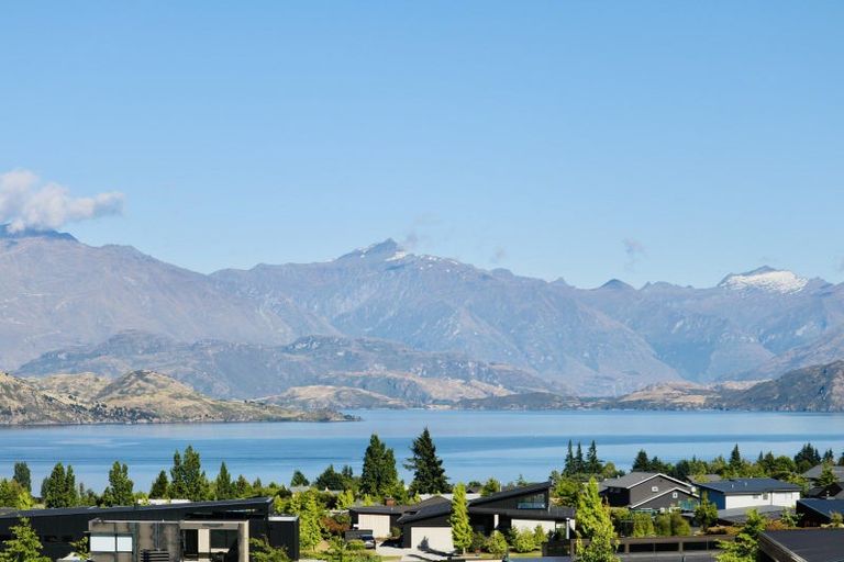 Photo of property in 6 Platinum Ridge, Wanaka, 9305