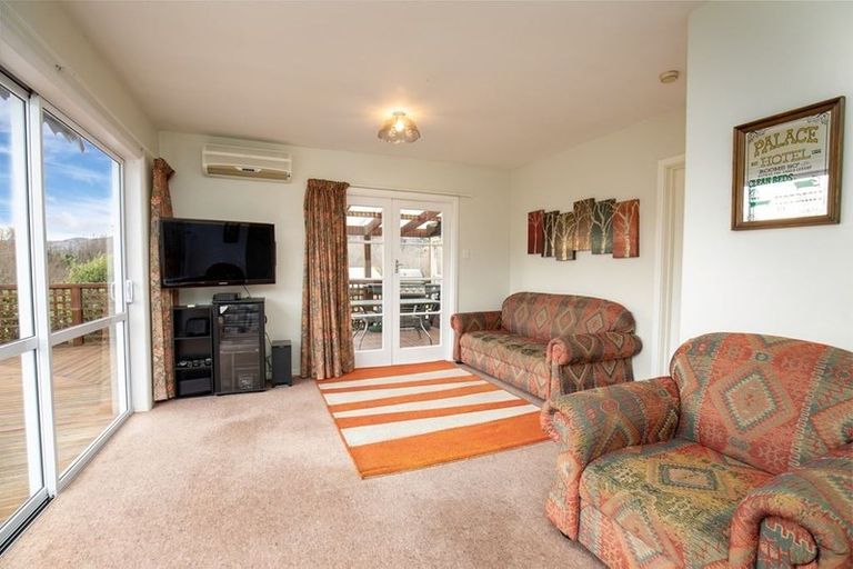 Photo of property in 2 Kelso Street, Roxburgh, 9500
