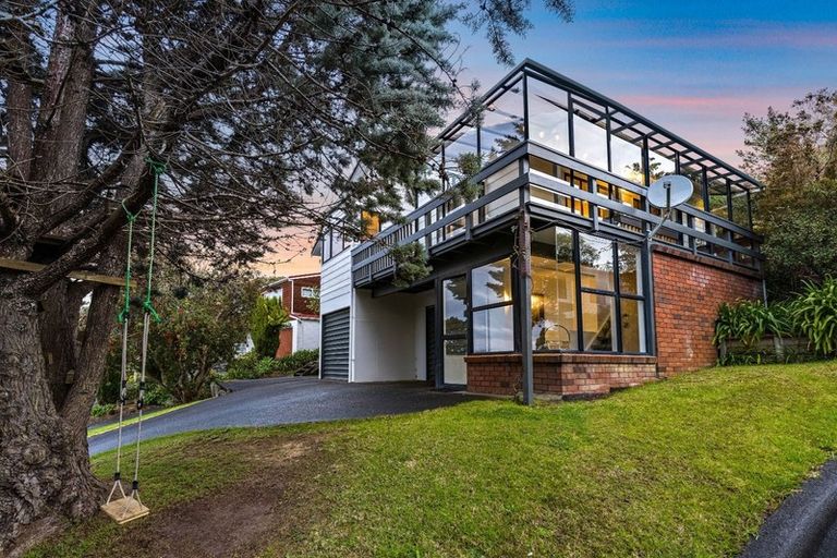 Photo of property in 24 Kenneth Hopper Place, Manly, Whangaparaoa, 0930