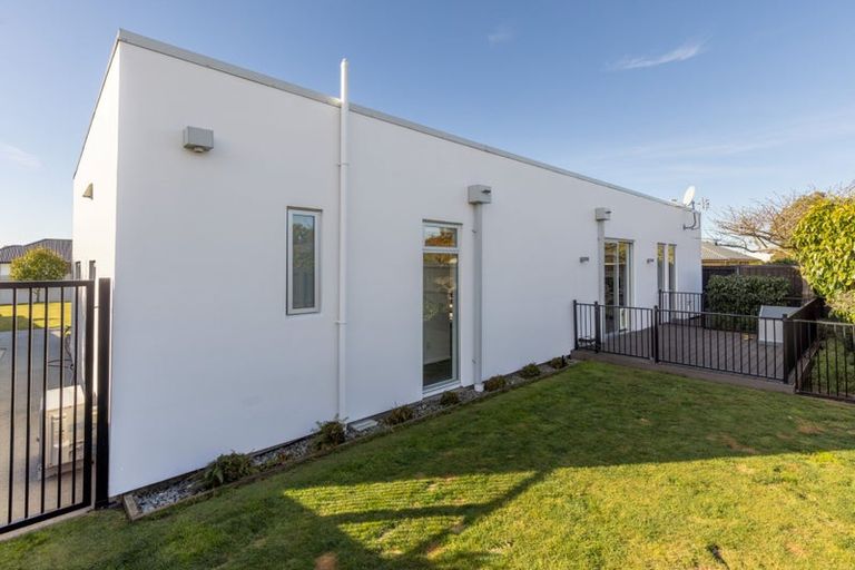 Photo of property in 11 Saint Pauls Place, Burwood, Christchurch, 8083