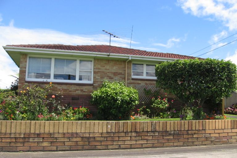 Photo of property in 1/6 Station Road, Papatoetoe, Auckland, 2025
