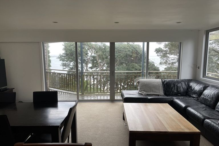 Photo of property in 80b Queen Street, Northcote Point, Auckland, 0627