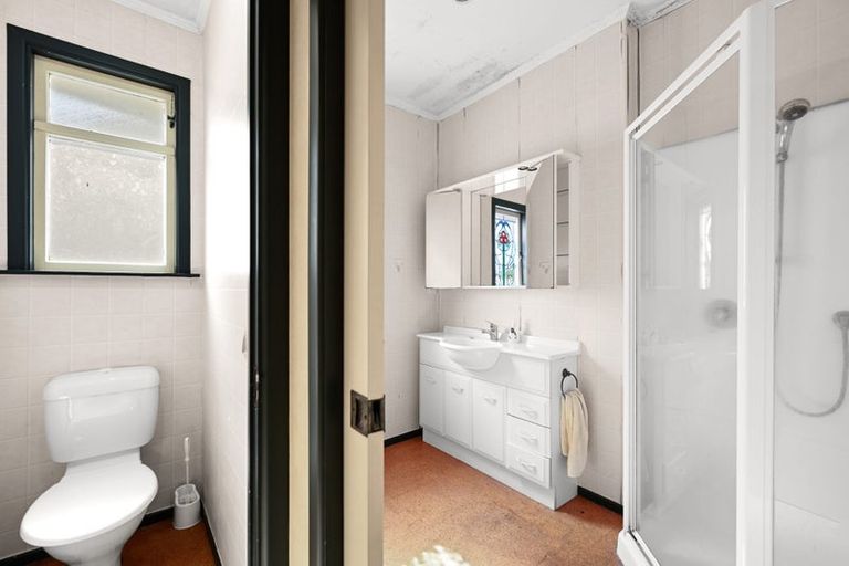 Photo of property in 32 Forest Lake Road, Forest Lake, Hamilton, 3200