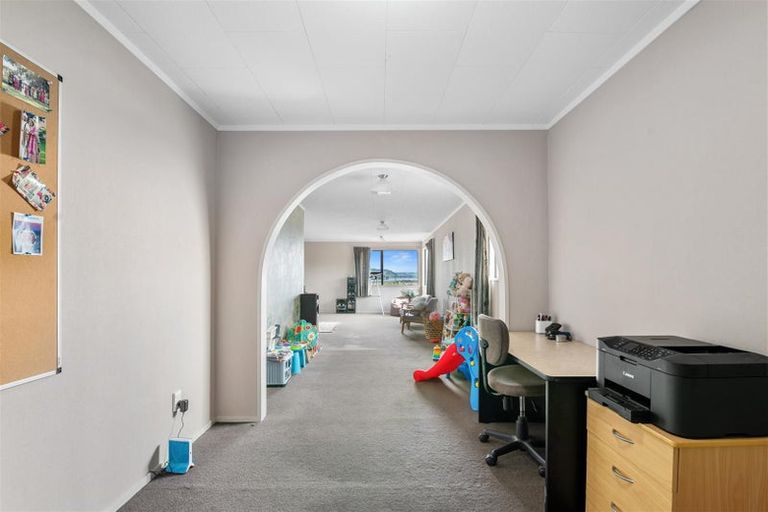 Photo of property in 17 Te Ana Place, Lynmore, Rotorua, 3010