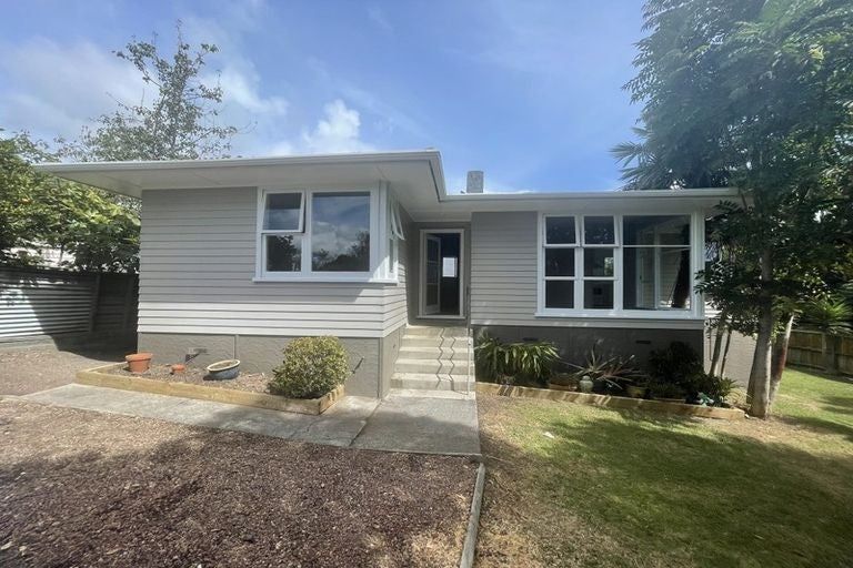 Photo of property in 4 Aronui Terrace, Kelston, Auckland, 0602