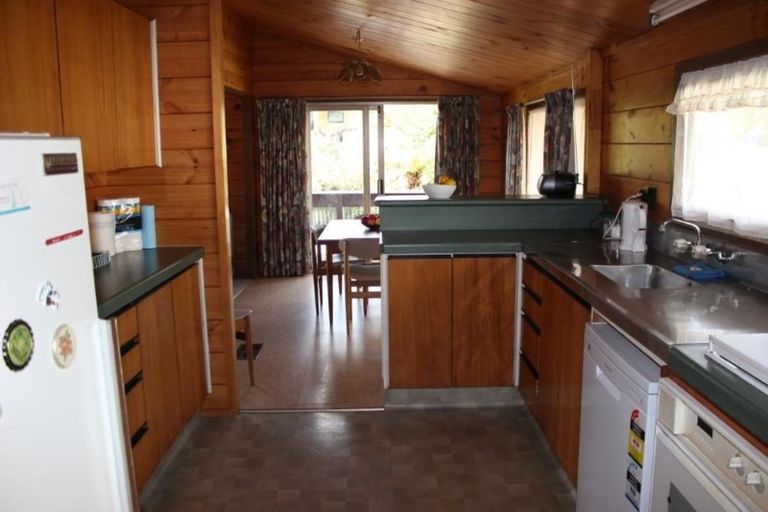 Photo of property in 39 Tremaine Avenue, Two Mile Bay, Taupo, 3330