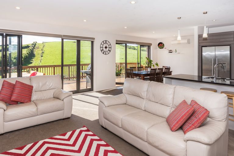 Photo of property in 74 Isabella Drive, Pukekohe, 2120