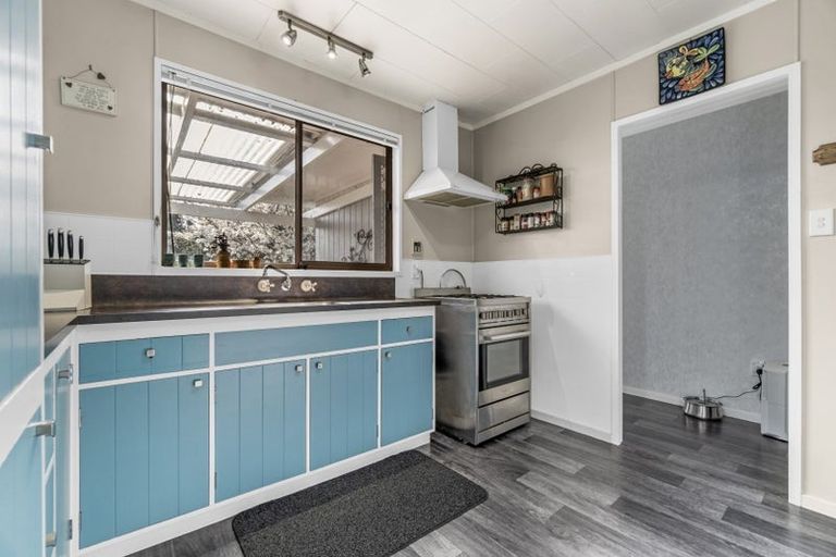 Photo of property in 74 Oakfield Crescent, Pukete, Hamilton, 3200