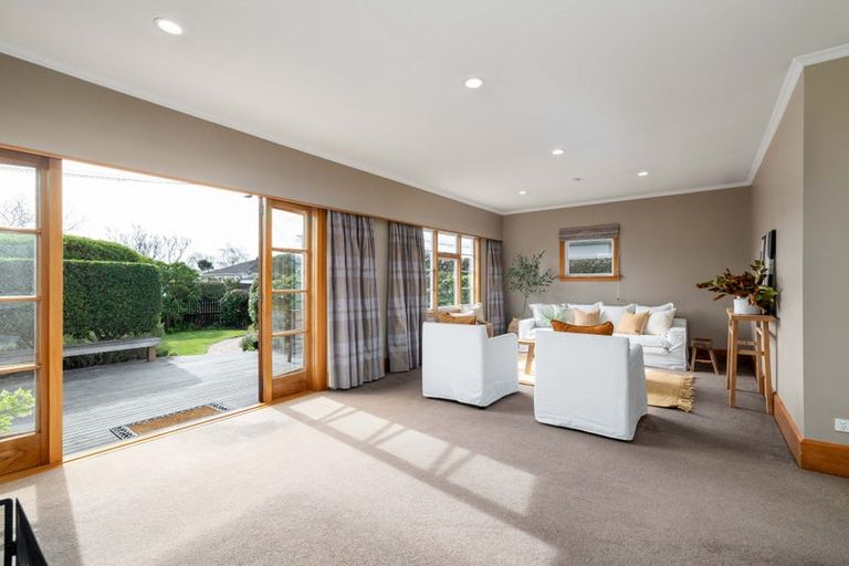 Photo of property in 33 Galway Avenue, Bryndwr, Christchurch, 8052