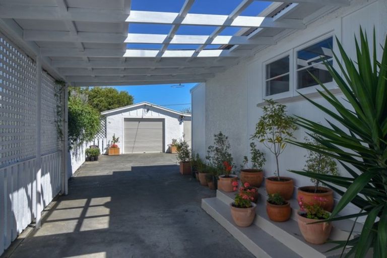 Photo of property in 35 Clifton Avenue, Carterton, 5713