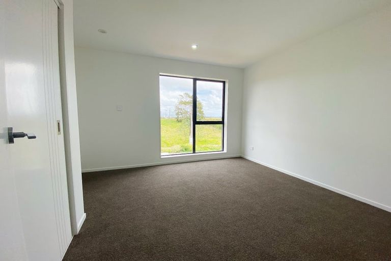 Photo of property in 34 Sinton Road, Hobsonville, Auckland, 0618