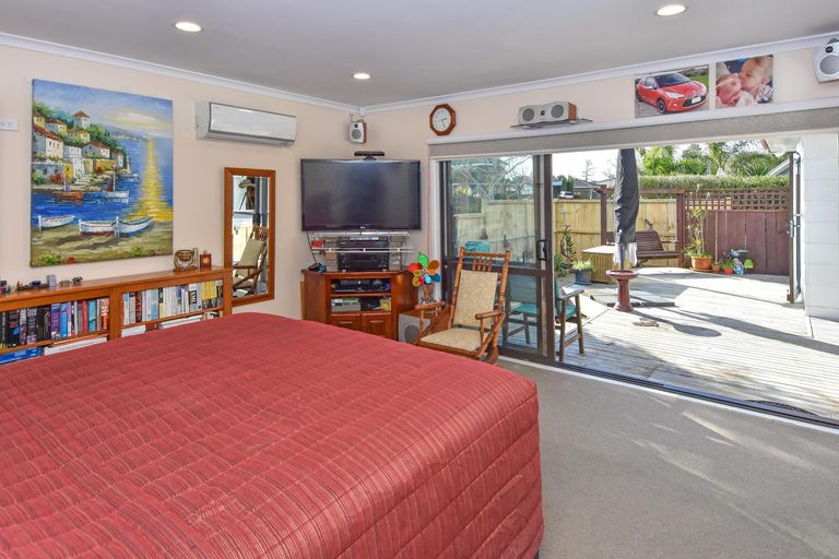 Photo of property in 83 St Annes Crescent, Wattle Downs, Auckland, 2103