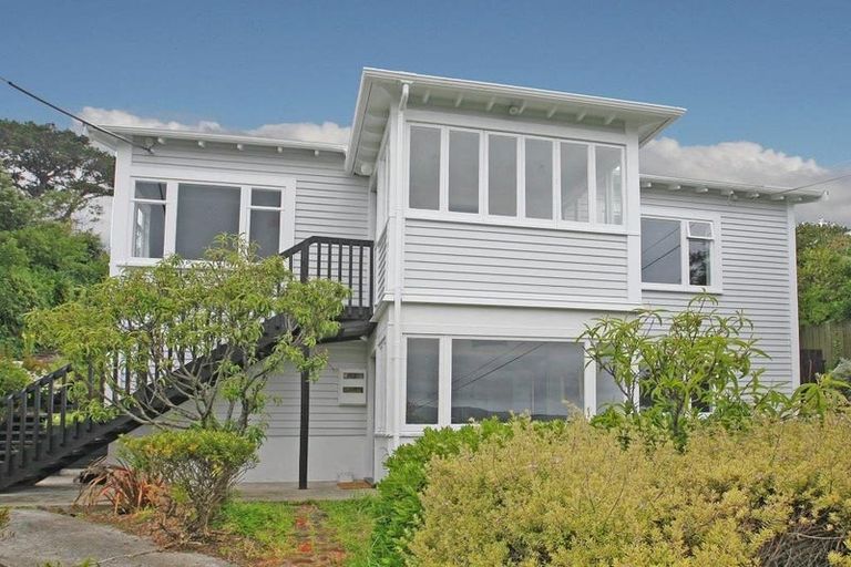 Photo of property in 73 Townsend Road, Miramar, Wellington, 6022