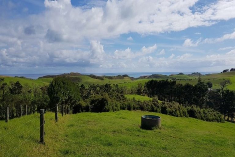 Photo of property in 286 Rehutai Road, Baylys Beach, Dargaville, 0377