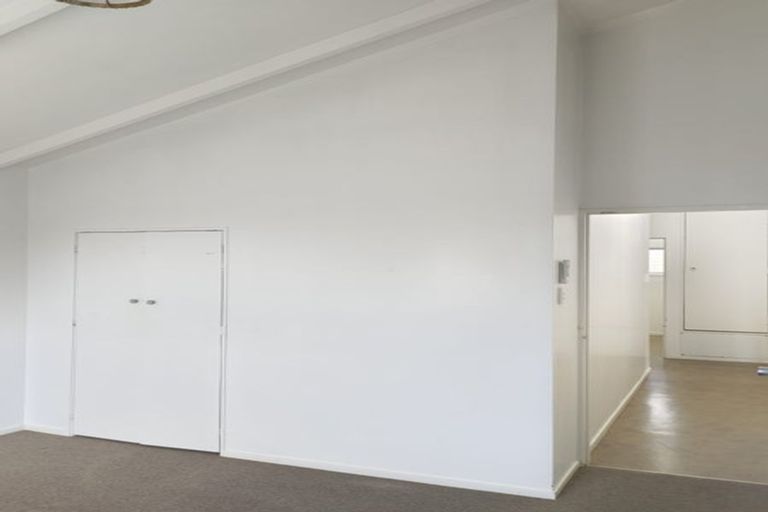 Photo of property in 1/27 Brandon Road, Glen Eden, Auckland, 0602