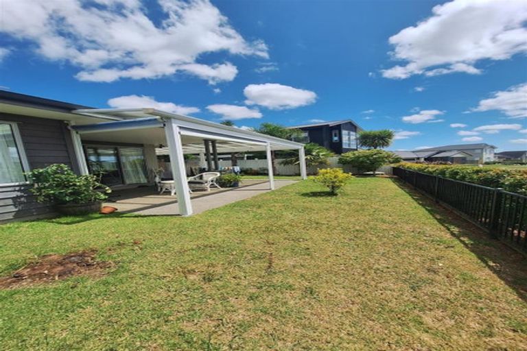 Photo of property in 5 Scout Way, Silverdale, 0932