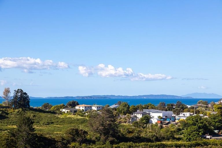 Photo of property in 16 Ruth Craig Place, Stanmore Bay, Whangaparaoa, 0932