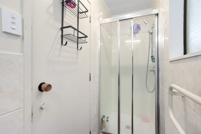 Photo of property in 94a Konini Road, Titirangi, Auckland, 0604