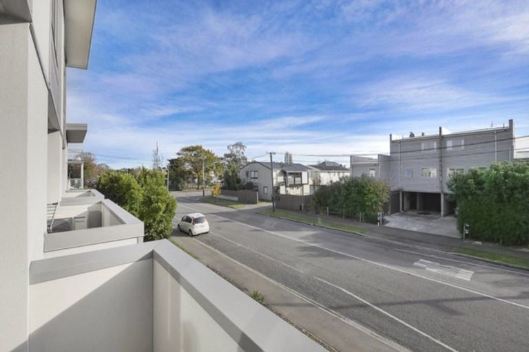 Photo of property in 465 Barbadoes Street, Edgeware, Christchurch, 8013