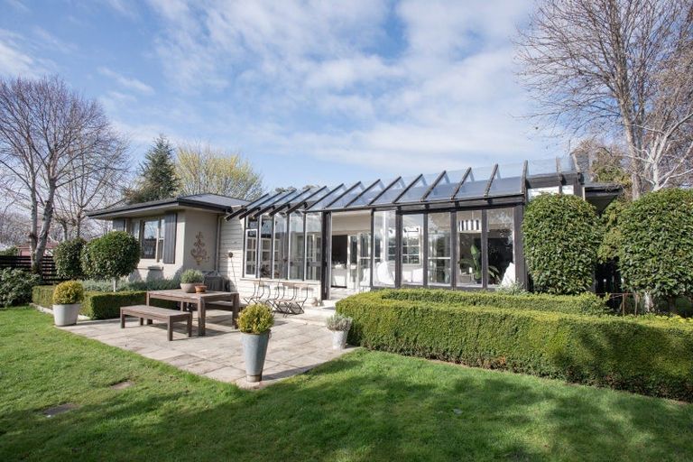 Photo of property in 135 Park Street, Winton, 9720