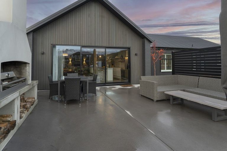 Photo of property in 7 Hatters Lane, Mount Pisa, 9383