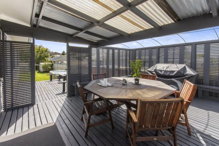 Photo of property in 19 Mellsop Avenue, Waiuku, 2123