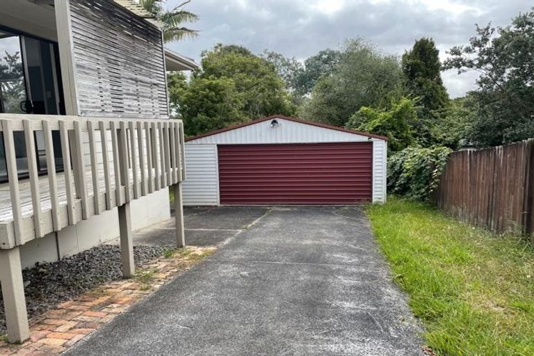 Photo of property in 104 Spinella Drive, Bayview, Auckland, 0629
