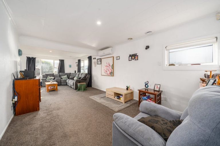 Photo of property in 77 Miro Street, Trentham, Upper Hutt, 5018