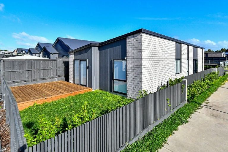 Photo of property in 2 Hillock Rise, Ramarama, 2579